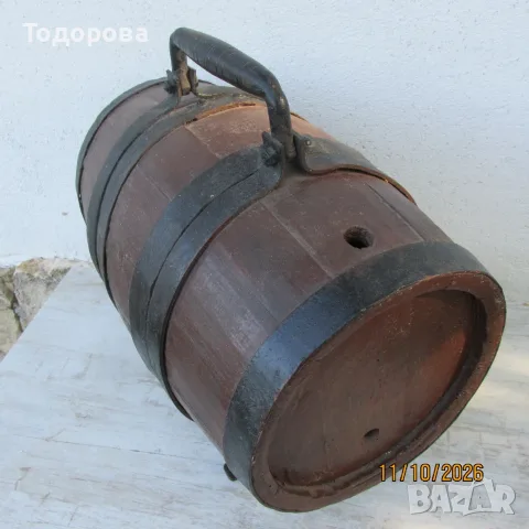 малко дървено буре , снимка 2 - Бидони, бурета и бъчви - 56725956