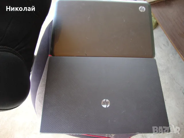 два лаптопа HP.