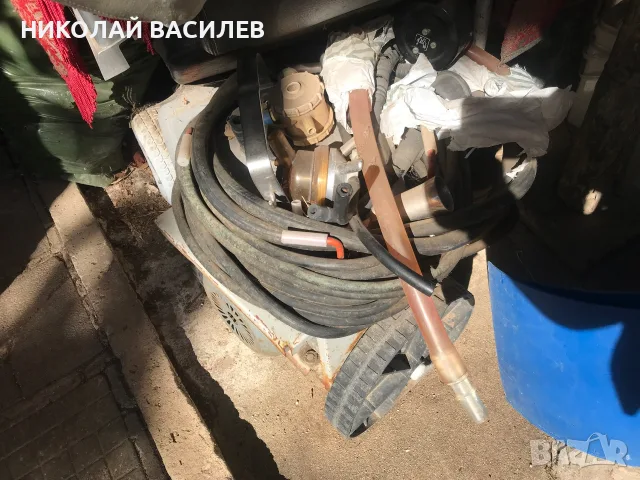 Доилен  агрегат  . Продавам  / Село  Беловица / до язовир  Пясъчник  .