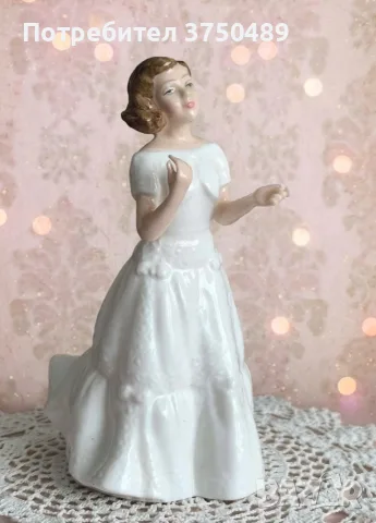 Порцеланова статуетка от престижната марка Royal Doulton.