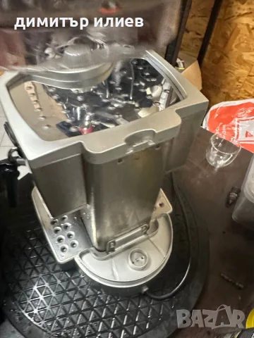 Кафемашина Delonghi, снимка 5 - Кафемашини - 56682799