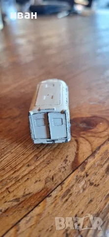 Моделче-Lesney England Lomas Ambulance , снимка 3 - Колекции - 56636259