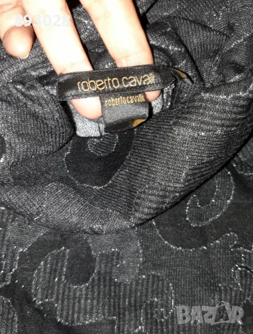 Блуза Roberto Cavalli , снимка 3 - Блузи с дълъг ръкав и пуловери - 56575946