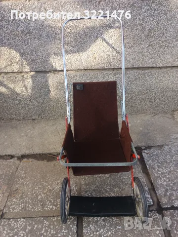 Стара ретро детска количка