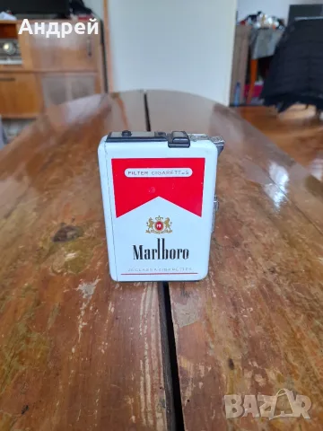 Стара табакера,запалка Marlboro