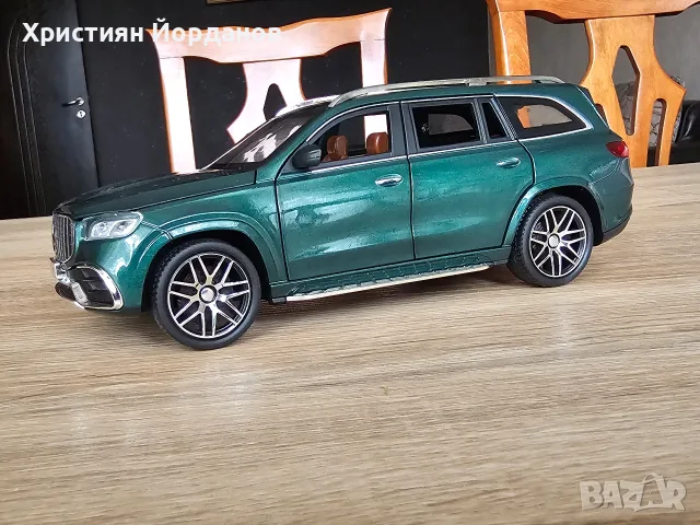 Метална количка в мащаб 1:24
