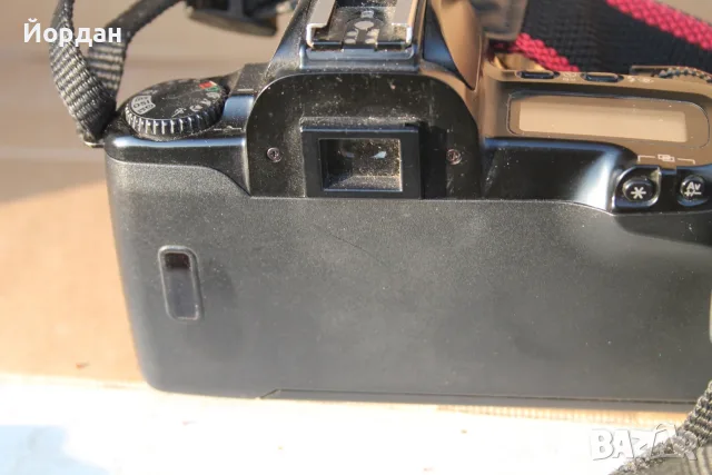 Фотоапарат Canon Eos 500  с обектив Soligor , снимка 4 - Фотоапарати - 56568887