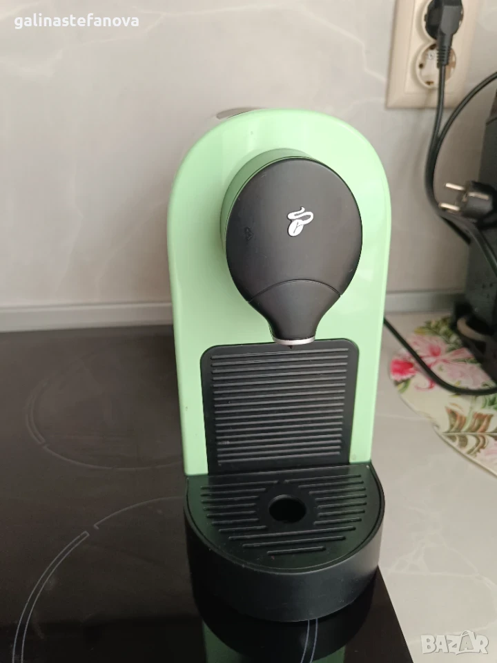 КАФЕМАШИНА TCHIBO CAFISSIMO HAPPY MATCHA С КАПСУЛИ, снимка 1