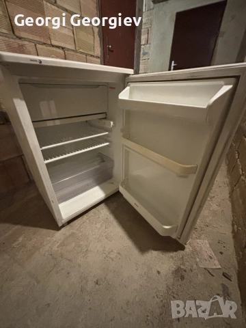 Малък хладилник Fagor