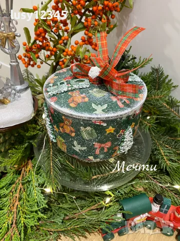 Кръгли, коледни кутийки🎄, снимка 12 - Коледни подаръци - 56700382