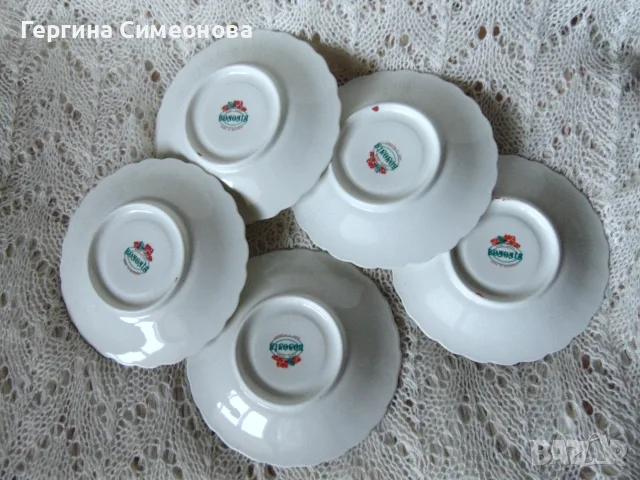 Пет чинийки костен порцелан, снимка 3 - Чаши - 56574988