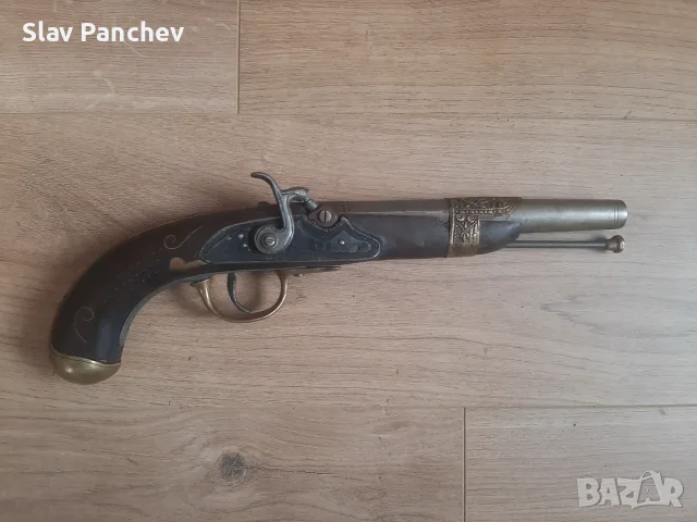 Продавам капсулен пищов новодел