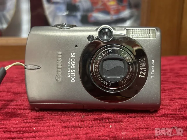 Рядък Canon Digital IXUS 960 IS (12.1 MP) – Титаниев корпус, Работи перфектно