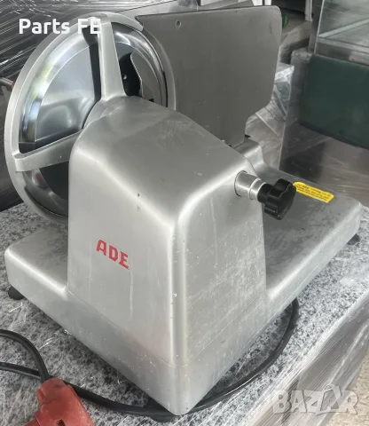 слайсер машина за рязане на слайсове колбасорезачка slaiser mashina za rqzane na slaisove kolbasorez