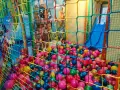 Продавам работещ детски парти център, снимка 14