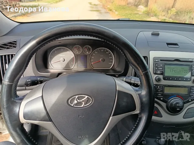 Hyundai i 30 1.6 CRDI, снимка 12 - Автомобили и джипове - 56592728