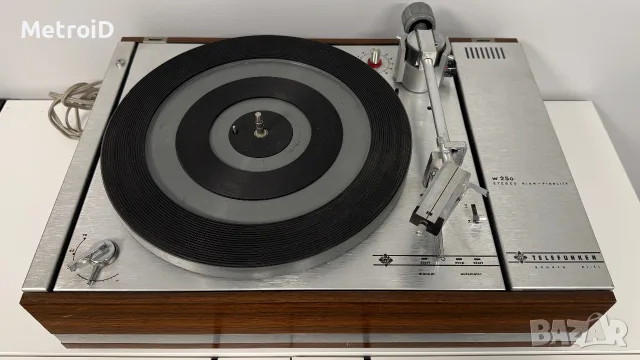 Грамофон Telefunken W250 Acusta HiFi (PE2020) + нов стилус