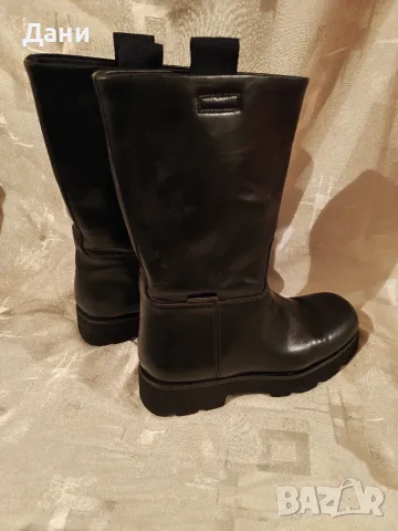 Charles & Keith Ботуши до прасец с двойни езичета - Черни, снимка 8 - Дамски ботуши - 56639802