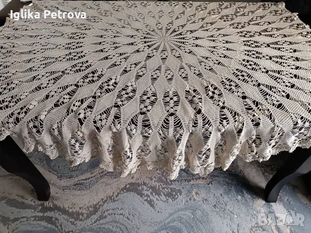 Покривка за кръгла маса 