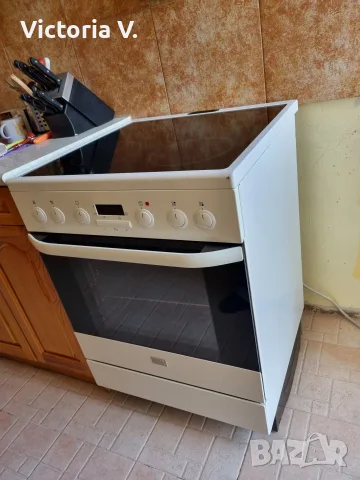 Продавам печка Voss Electrolux, снимка 2 - Печки, фурни - 56578303