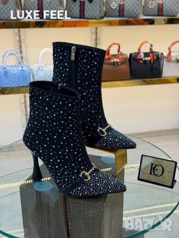 Gucci ✨ Prada ✨ Burberry ✨ Дамски Чанти , снимка 13 - Чанти - 56663602