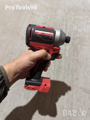 Milwaukee M18 CBLID безчетков импакт, снимка 4 - Винтоверти - 56741238
