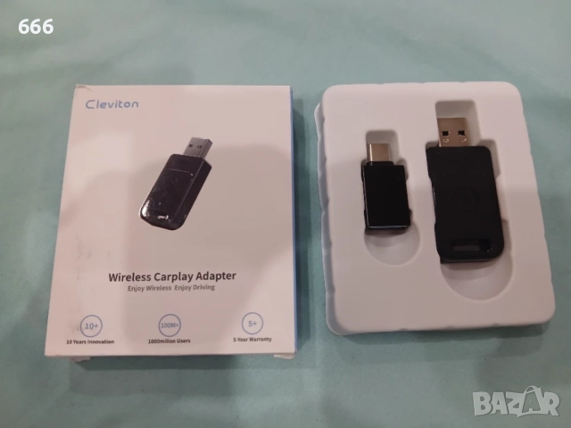 Безжичен CarPlay адаптер на марката Cleviton,
