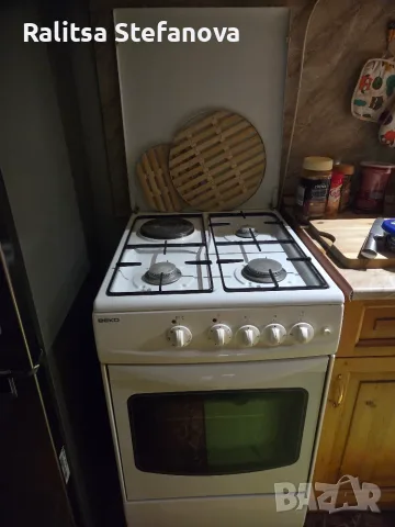 Продавам готварска печка beko