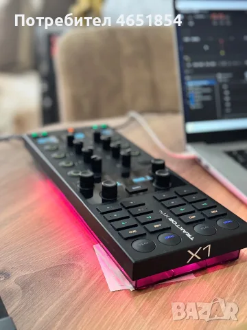 Native Instruments Traktor x1 Mk3, снимка 7 - Ресийвъри, усилватели, смесителни пултове - 56632838