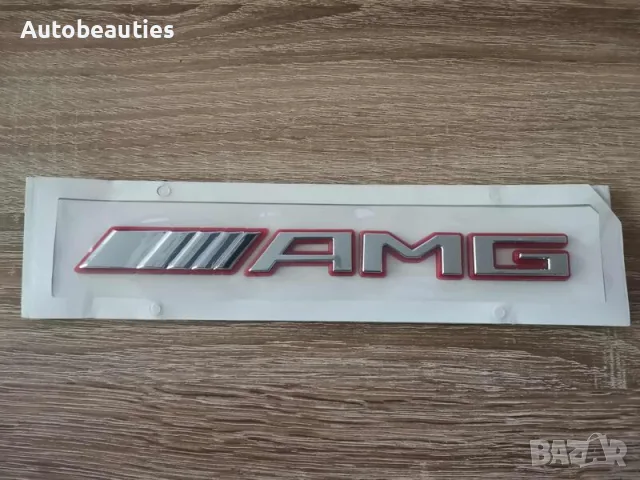 Mercedes Benz AMG сребриста емблема с червен кант