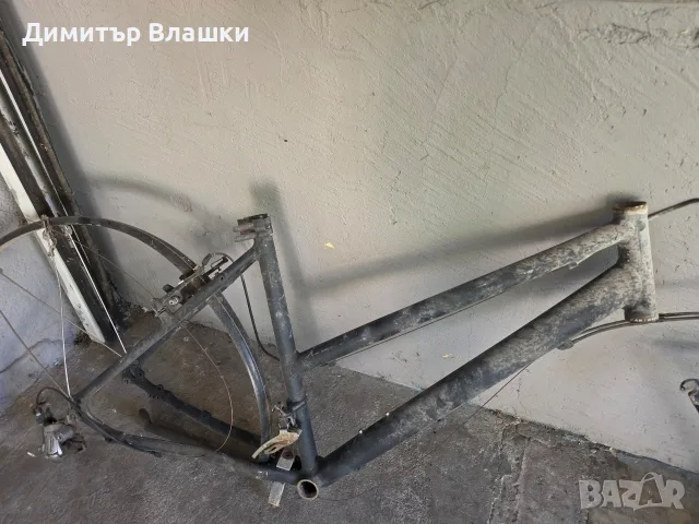 Ретро рамка за велосипед 28 цола – за проект или части