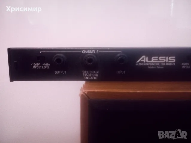 Аналогов компресор Alesis 3630, снимка 3 - Ресийвъри, усилватели, смесителни пултове - 56628167