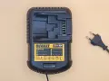 DeWalt DCB 105 зарядно , снимка 2