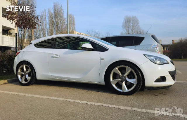 Opel Astra J GTC 2.0 Diesel , снимка 8 - Автомобили и джипове - 56601197