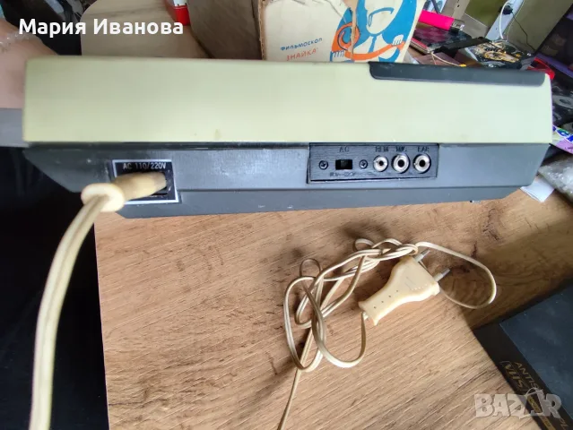 Ретро преносим касетофон Champion, снимка 3 - Радиокасетофони, транзистори - 56561355