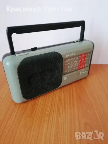 Продавам радио Sony icf-750f, снимка 2 - Радиокасетофони, транзистори - 56740423