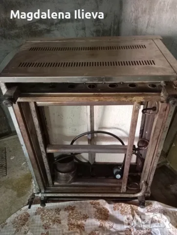 Продавам газова фурна( пицарка) , снимка 3 - Обзавеждане на кухня - 56660722