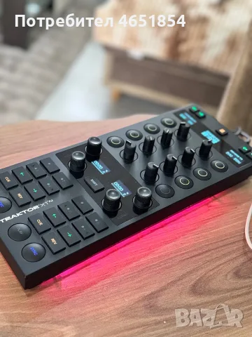 Native Instruments Traktor x1 Mk3, снимка 4 - Ресийвъри, усилватели, смесителни пултове - 56632838
