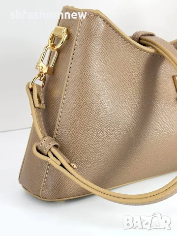 Guess patsie чанта, снимка 11 - Чанти - 56573273