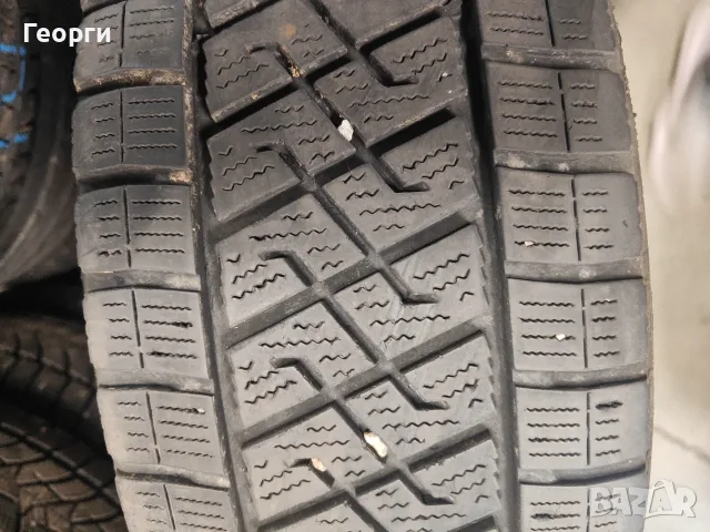 2бр.зимни гуми 215/65/16C Lassa