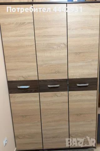 Гардероб с три врати, снимка 2 - Гардероби - 56713628
