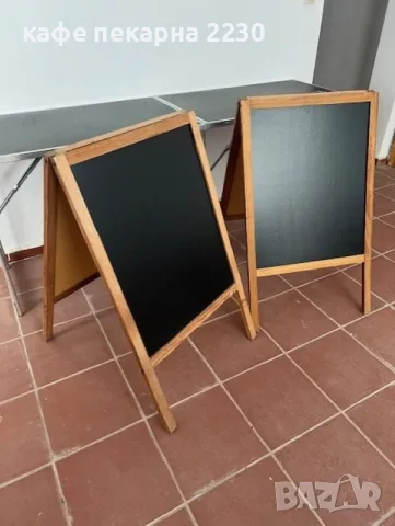 Стопер с черна дъска, двустранен, дървен, 60 х 100 cm, снимка 2 - Рекламни табели - 56739088