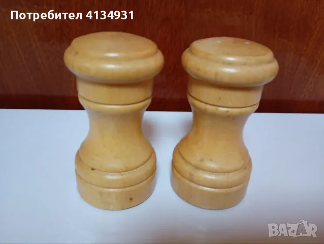 Комплект солница и пиперница. 