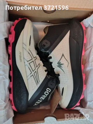 Зимни обувки Asics, нови, Н37,5
