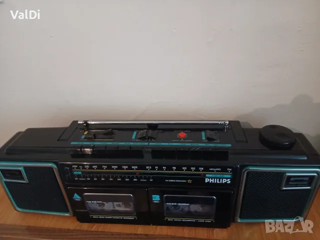Радиокасетофон Philips D8088, снимка 2 - Радиокасетофони, транзистори - 56642319