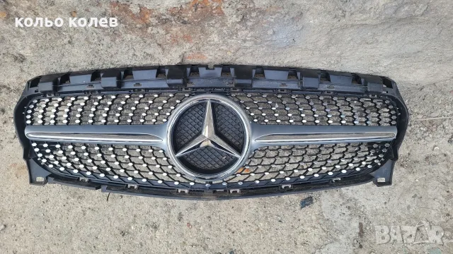 Продавам решетка за предна броня за Mercedes CLA (w117)