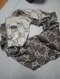 Шал Gucci  .Кафяв с монограм., снимка 1