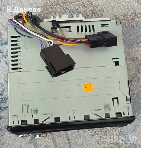  CD за кола JVC KD G-351, снимка 2 - Аксесоари и консумативи - 56681385