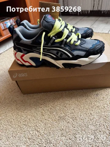 Чисто нови дамски маратонки ASICS 