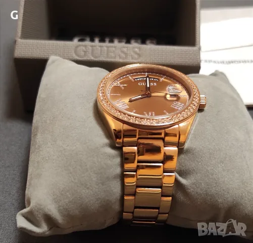 Дамски часовник Guess, снимка 2 - Луксозни - 56554416